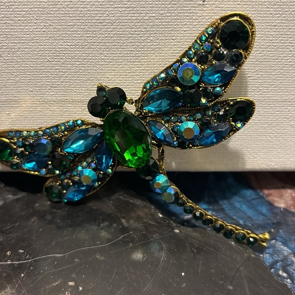 Beautiful Rhinestone Dragonfly on Gold-tone 3” by 3.75” - Picture 2 of 9